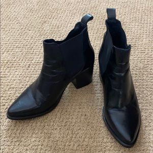 Steve Madden leather boots worn once